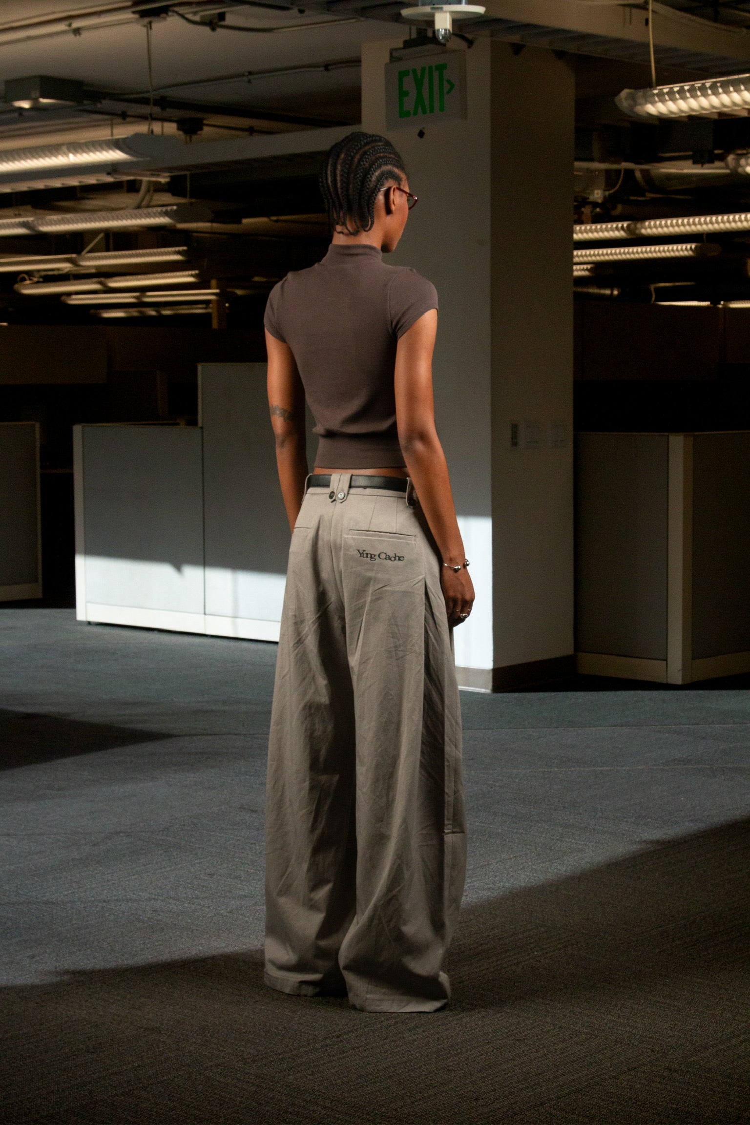Ledger Pleated Pants, Grey